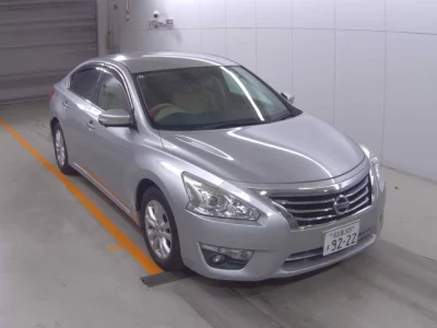 Nissan TEANA