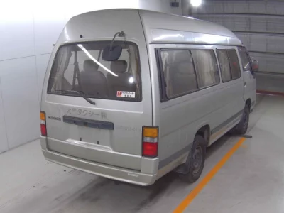 Nissan CARAVAN  с аукциона в Японии