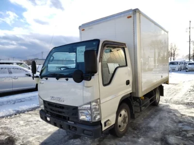 Isuzu ELF  с аукциона в Японии