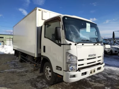 Isuzu ELF  с аукциона в Японии