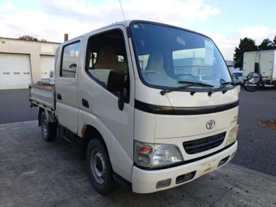 Toyota DYNA  с аукциона в Японии