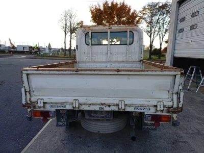 Toyota DYNA  с аукциона в Японии