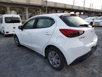 Mazda DEMIO лот № 8635 оценка 3.5  с аукциона в Японии 4