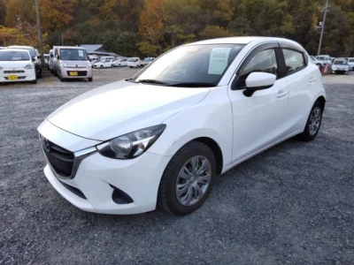 Mazda DEMIO  с аукциона в Японии