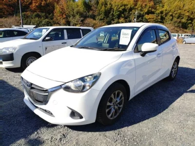 Mazda DEMIO  с аукциона в Японии