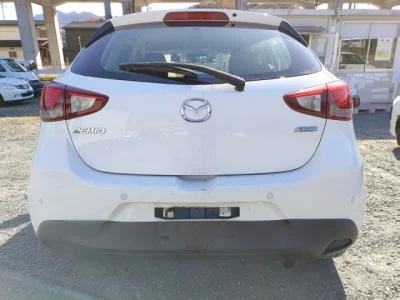 Mazda DEMIO  с аукциона в Японии