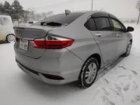 Honda GRACE лот № 11296 оценка 4  с аукциона в Японии 2