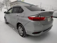 Honda GRACE лот № 11296 оценка 4  с аукциона в Японии 4