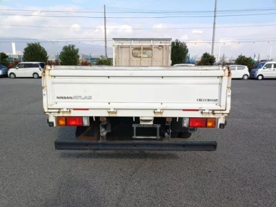 Nissan ATLAS  с аукциона в Японии