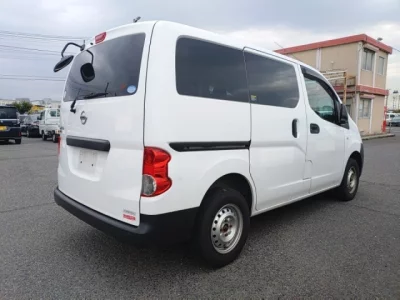 Nissan NV200  с аукциона в Японии