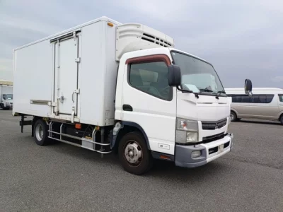 Mitsubishi CANTER  с аукциона в Японии