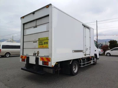 Mitsubishi CANTER  с аукциона в Японии