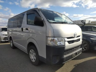 Mazda BONGO BRAWNY VAN