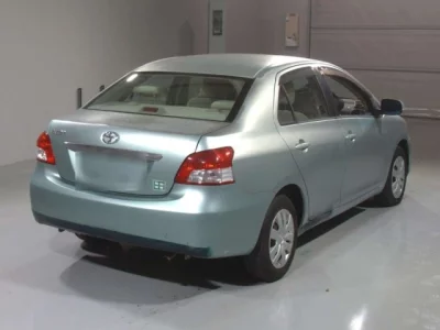 Toyota BELTA  с аукциона в Японии