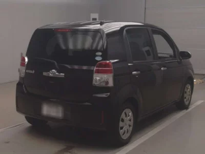 Toyota SPADE  с аукциона в Японии