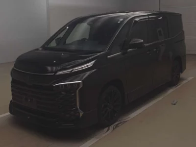 Toyota VOXY  с аукциона в Японии