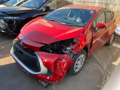 Toyota AQUA  с аукциона в Японии