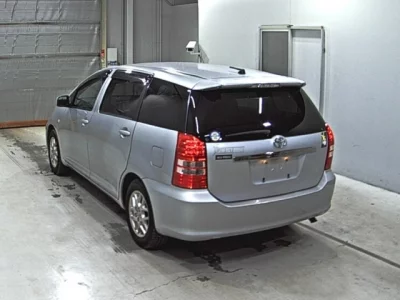 Toyota WISH  с аукциона в Японии
