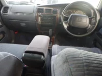 Toyota HILUX SURF лот № 9001 оценка 3.5  с аукциона в Японии 2