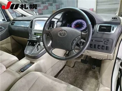Toyota ALPHARD  с аукциона в Японии