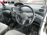 Toyota FUNCARGO лот № 7 оценка R  с аукциона в Японии 2