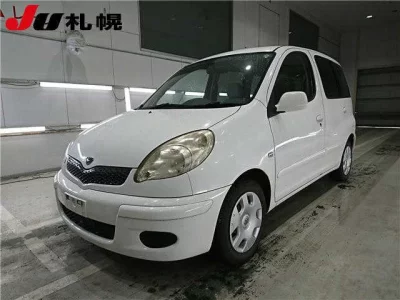 Toyota FUNCARGO  с аукциона в Японии