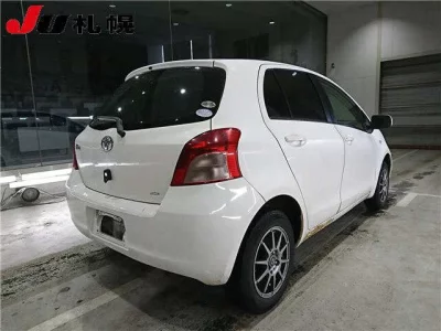 Toyota VITZ  с аукциона в Японии