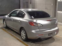 Mazda AXELA лот № 8019 оценка 3.5  с аукциона в Японии 1