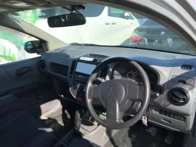 Mitsubishi LANCER VAN