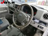 Nissan CLIPPER VAN лот № 28 оценка 3  с аукциона в Японии 2