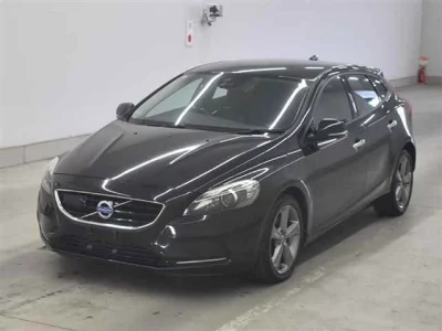 Volvo V40  с аукциона в Японии