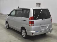 Toyota NOAH лот № 80036 оценка 3.5  с аукциона в Японии 1