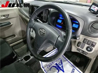 Toyota PIXIS EPOCH  с аукциона в Японии