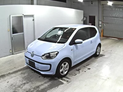 Volkswagen UP  с аукциона в Японии