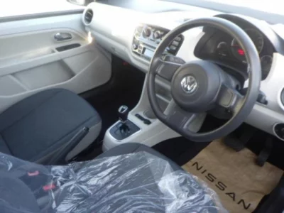Volkswagen UP  с аукциона в Японии