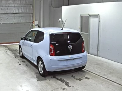 Volkswagen UP  с аукциона в Японии