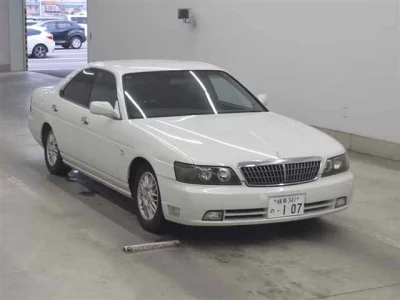 Nissan LAUREL