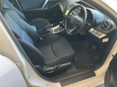 Mazda AXELA  с аукциона в Японии