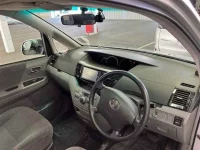 Toyota VOXY лот № 80054 оценка 3.5  с аукциона в Японии 2
