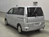 Toyota VOXY лот № 80054 оценка 3.5  с аукциона в Японии 1