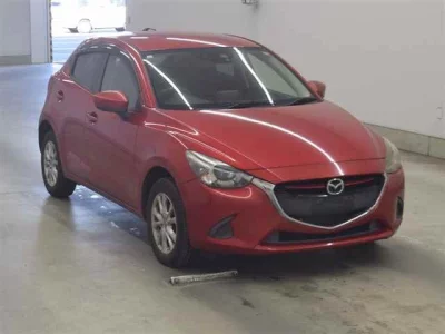 Mazda DEMIO  с аукциона в Японии