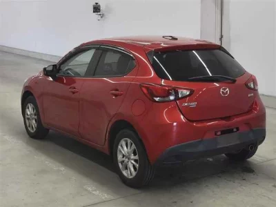 Mazda DEMIO  с аукциона в Японии