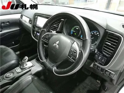 Mitsubishi OUTLANDER PHEV