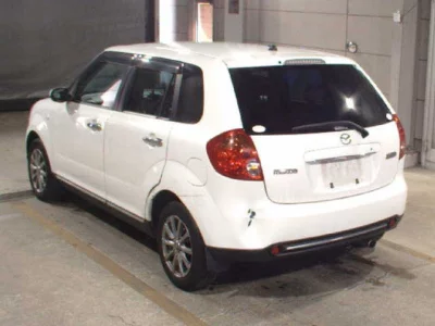 Mazda VERISA  с аукциона в Японии