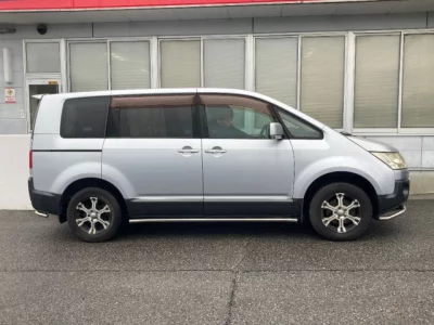 Mitsubishi DELICA D5