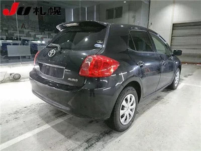 Toyota AURIS  с аукциона в Японии