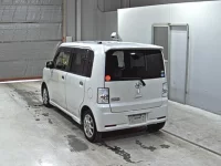 Toyota PIXIS SPACE лот № 9106 оценка R  с аукциона в Японии 1