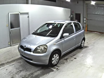 Toyota VITZ  с аукциона в Японии