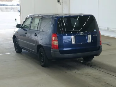 Toyota SUCCEED  с аукциона в Японии