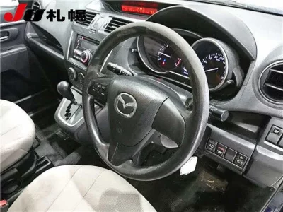 Mazda PREMACY  с аукциона в Японии